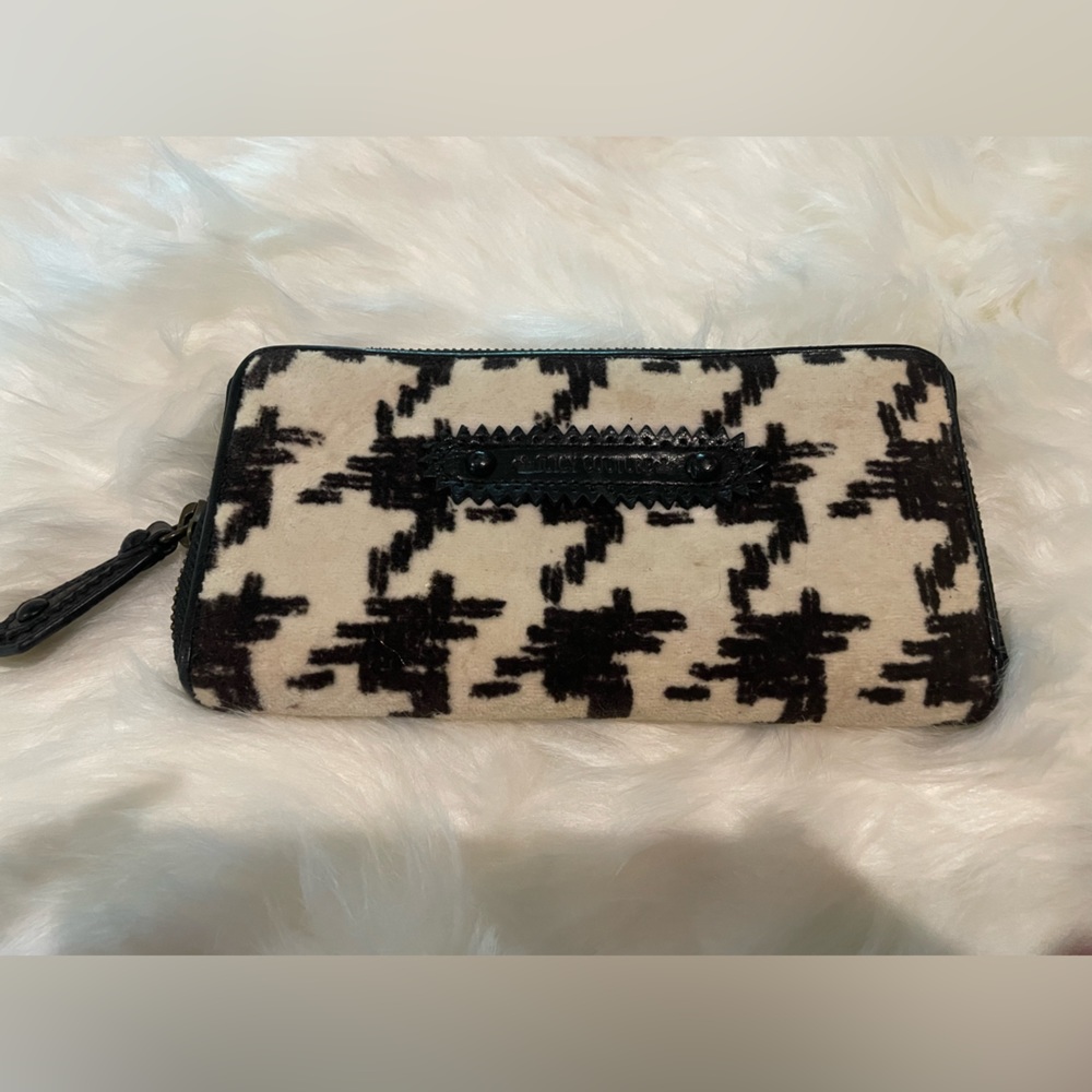 Juicy Couture Wallet